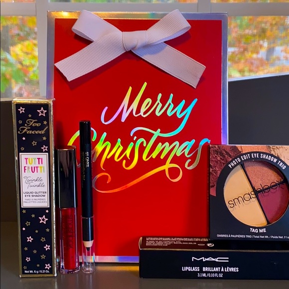 MAC Cosmetics Other - 🎄5 Piece Holiday Gift Bundle 🎄